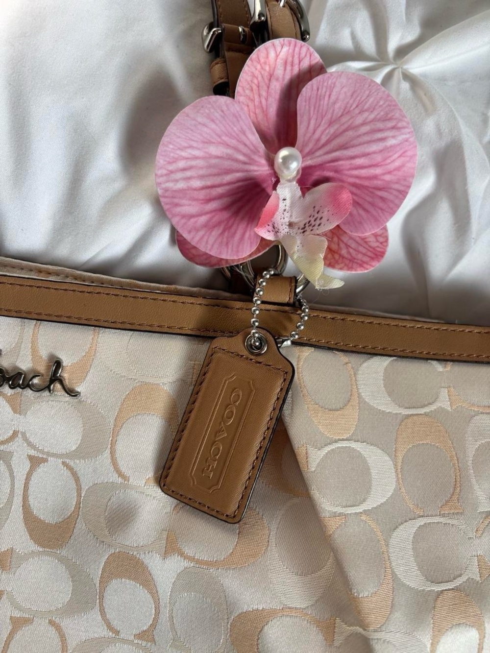 Vintage Coach Ivory Optic Signature Gallery Tote🤍 - Picture 4 of 8